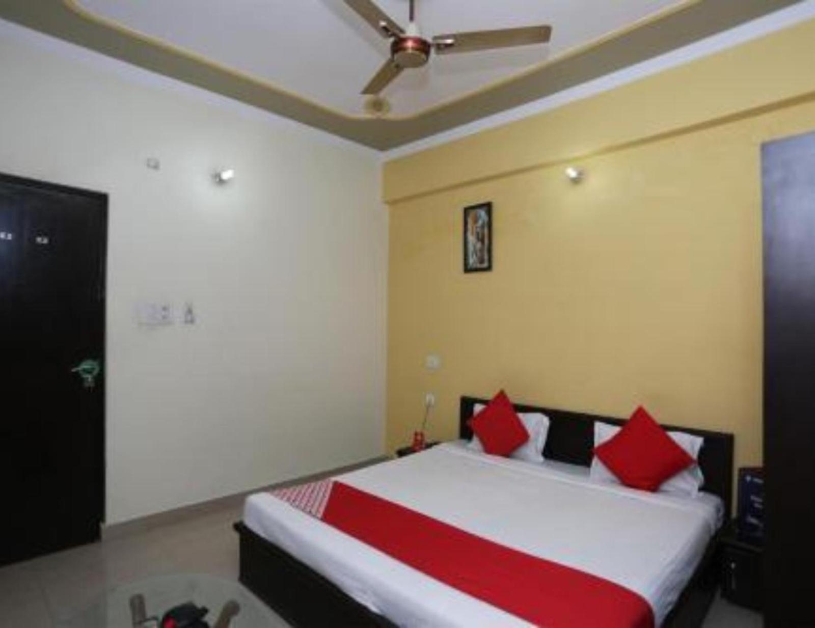 Hotel S K Palace Lucknow , Best Hotel In Lucknow , Hotel In Transport Nagar Lucknow ,Budget Hotels In Lucknow Exterior photo