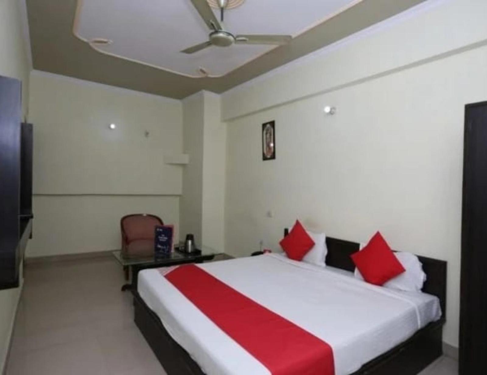 Hotel S K Palace Lucknow , Best Hotel In Lucknow , Hotel In Transport Nagar Lucknow ,Budget Hotels In Lucknow Exterior photo